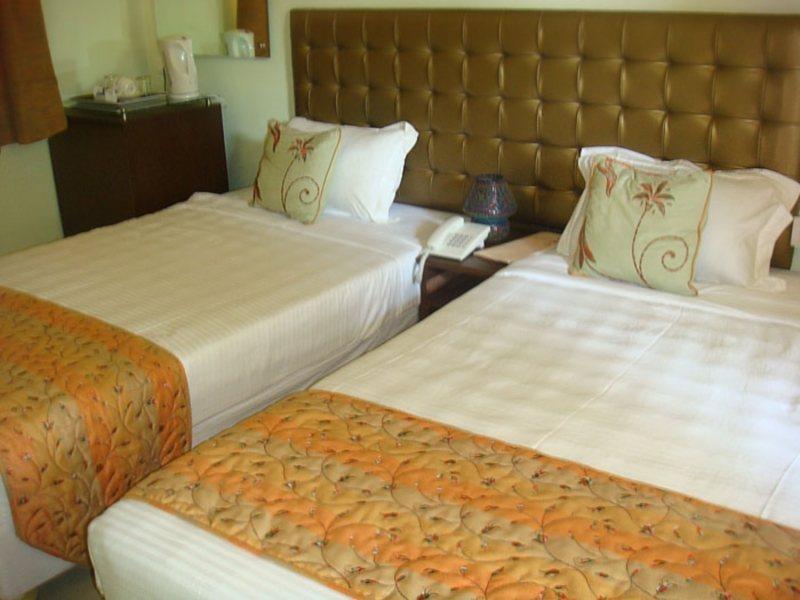 Nitya Resort, Калангут Экстерьер фото
